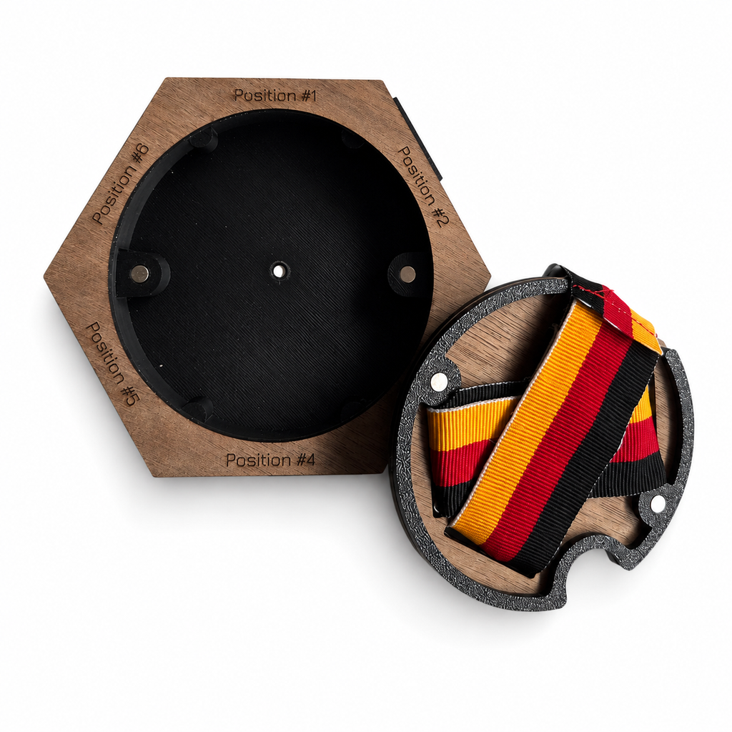 Medaillenhalter Walnuss
